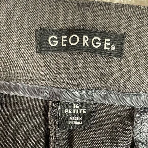 NWT GEORGE Women’s Classic Straight Leg Stretch Millennium Pant Sz 16P Char Gray - Picture 8 of 8